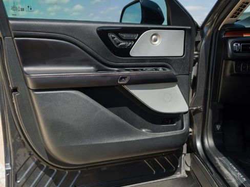 Used 2020 Lincoln Aviator Reserve w/ Equipment Group 201A RWD image 19