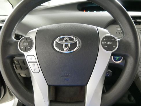 Used 2014 Toyota Prius Three w/ Solar Roof Package FWD image 25