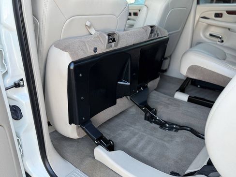 Used 2005 Cadillac Escalade EXT AWD/4WD image 42