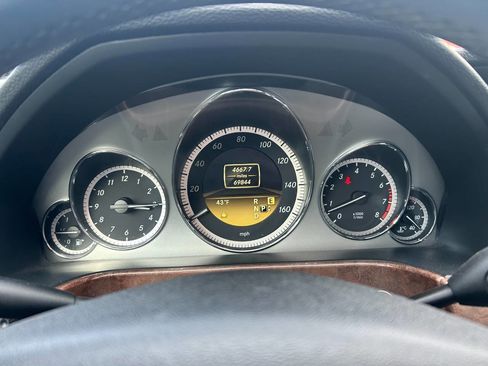 Used 2011 Mercedes-Benz E 350 4MATIC Wagon image 16