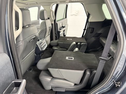 Used 2025 Ford Expedition Active AWD/4WD image 15