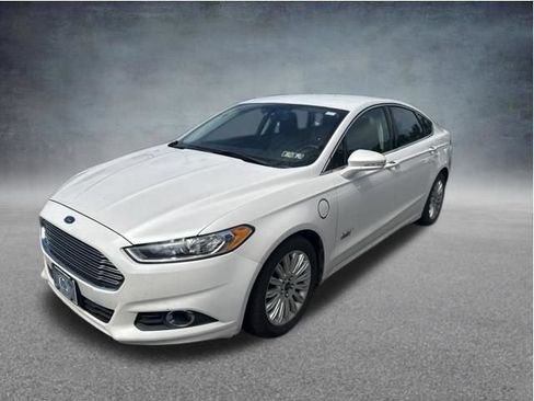 Used 2013 Ford Fusion Energi SE FWD image 19