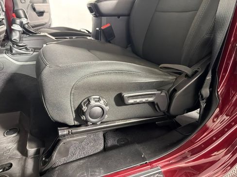 Used 2021 Jeep Gladiator Sport AWD/4WD image 12