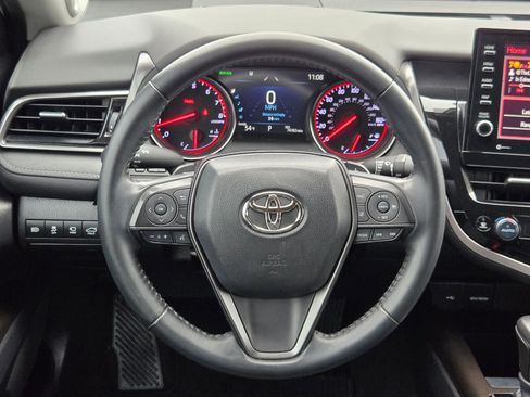 Used 2021 Toyota Camry XSE image 19