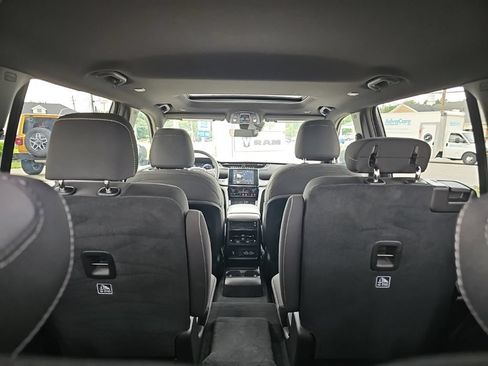 Certified 2025 Jeep Grand Cherokee L Laredo w/ Luxury Tech Group I AWD/4WD image 26