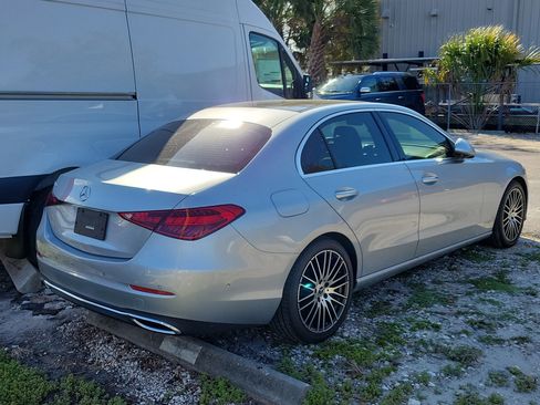 Used 2022 Mercedes-Benz C 300 Sedan image 3