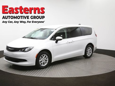 Used 2023 Chrysler Voyager LX image 56