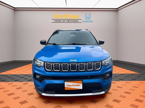 Used 2025 Jeep Compass Limited AWD/4WD image 8