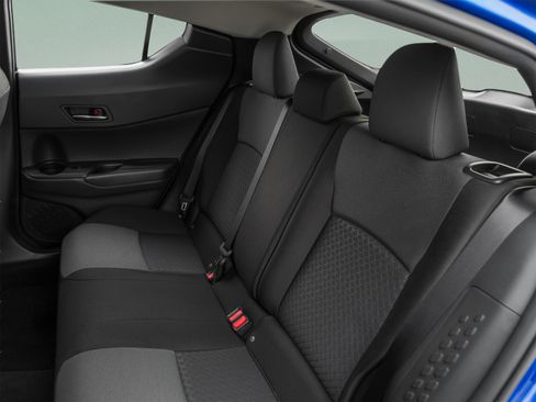 Used 2020 Toyota C-HR LE FWD image 18