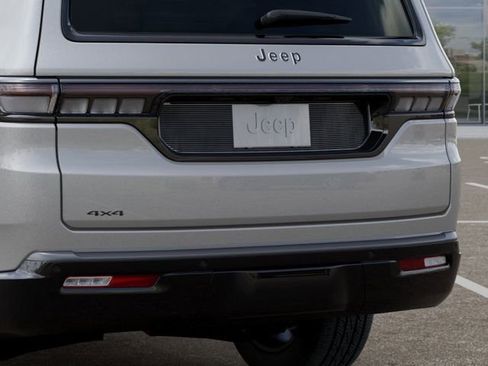 New 2026 Jeep Grand Wagoneer Limited AWD/4WD image 13