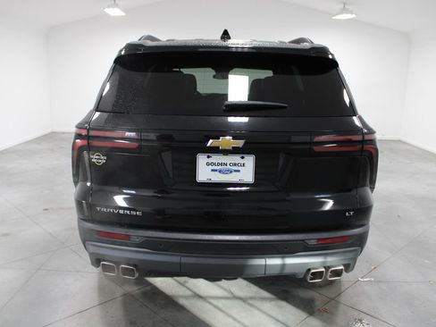 Used 2024 Chevrolet Traverse LT image 8