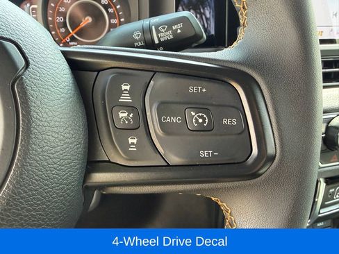 Used 2025 Jeep Gladiator Sport AWD/4WD image 23