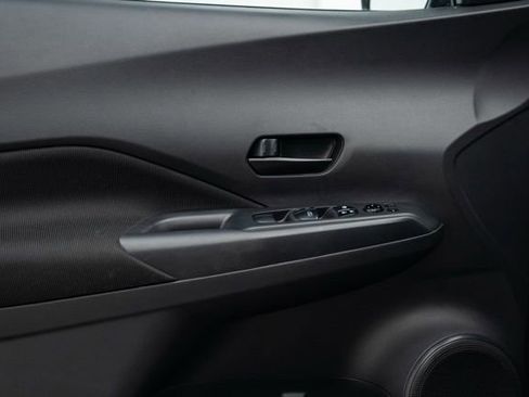 Used 2021 Nissan Kicks S image 26