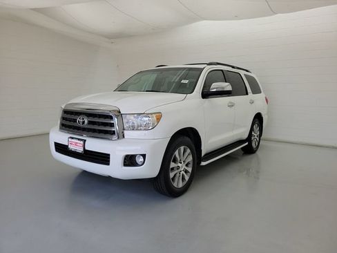 Used 2016 Toyota Sequoia Limited w/ Safety & Convenience Package RWD image 1