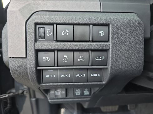 Used 2025 Toyota Tacoma 4x4 Double Cab Hybrid image 27