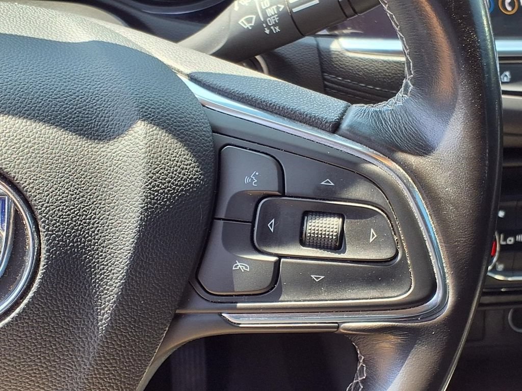 Used 2020 Buick Encore GX Select w/ Sport Touring Package FWD image 17