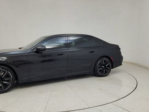 Used 2026 BMW 740i w/ Premium Package RWD image 4