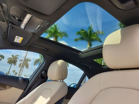 Used 2018 Mercedes-Benz C 300 Sedan image 22