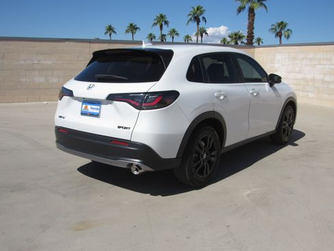New 2026 Honda HR-V Sport image 4