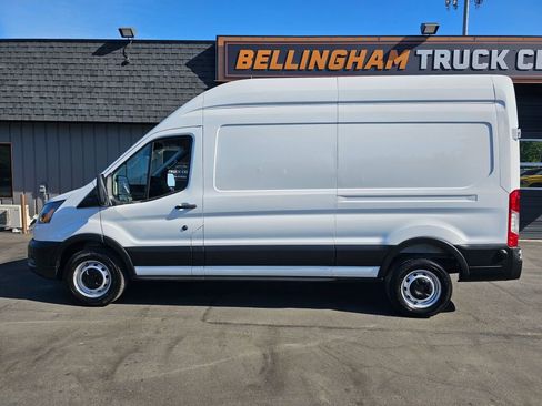 Used 2025 Ford Transit 250 148 High Roof RWD image 2