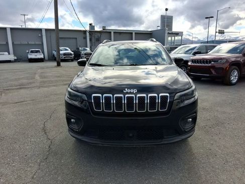 Certified 2022 Jeep Cherokee Latitude Lux w/ Mopar Interior Package AWD/4WD image 3