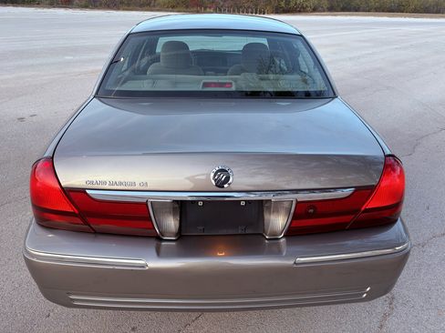 Used 2003 Mercury Grand Marquis GS image 12
