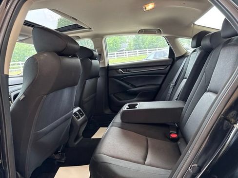Used 2019 Honda Accord EX image 28