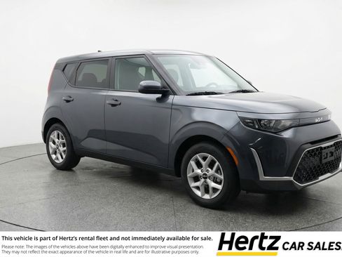 Used 2025 Kia Soul LX w/ LX Technology Package image 1