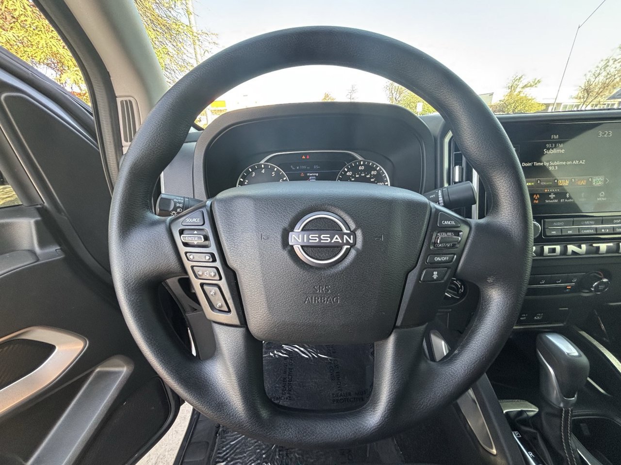 Used 2025 Nissan Frontier SV AWD/4WD image 25