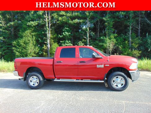 Used 2018 RAM 2500 Tradesman w/ Chrome Appearance Group AWD/4WD image 12