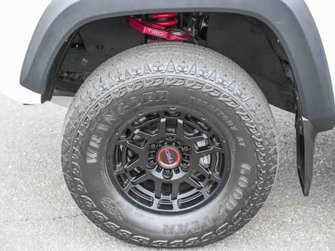 Used 2023 Toyota Tacoma TRD Pro AWD/4WD image 9