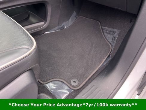 Certified 2025 Chrysler Pacifica Limited image 36