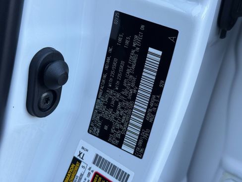 Used 2025 Toyota Highlander Limited image 50