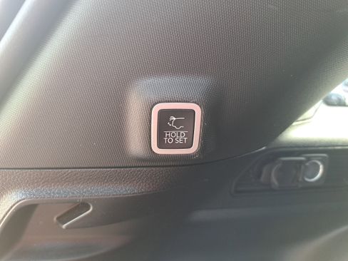 Used 2023 Jeep Grand Cherokee Altitude image 13