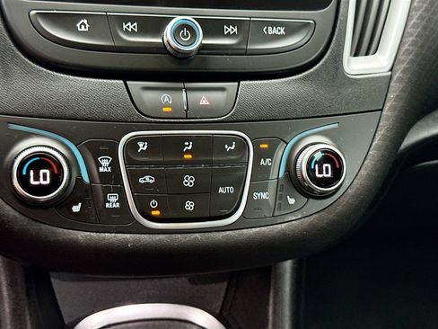 Used 2024 Chevrolet Malibu LT FWD image 15