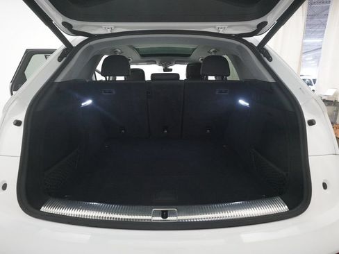 Used 2019 Audi Q5 Prestige AWD/4WD image 10