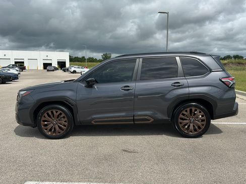 Used 2025 Subaru Forester Sport AWD/4WD image 5