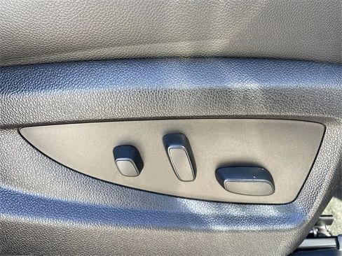 Used 2017 Chevrolet Tahoe LT w/ Luxury Package image 27