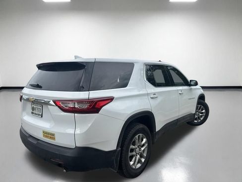Used 2018 Chevrolet Traverse LS FWD image 4
