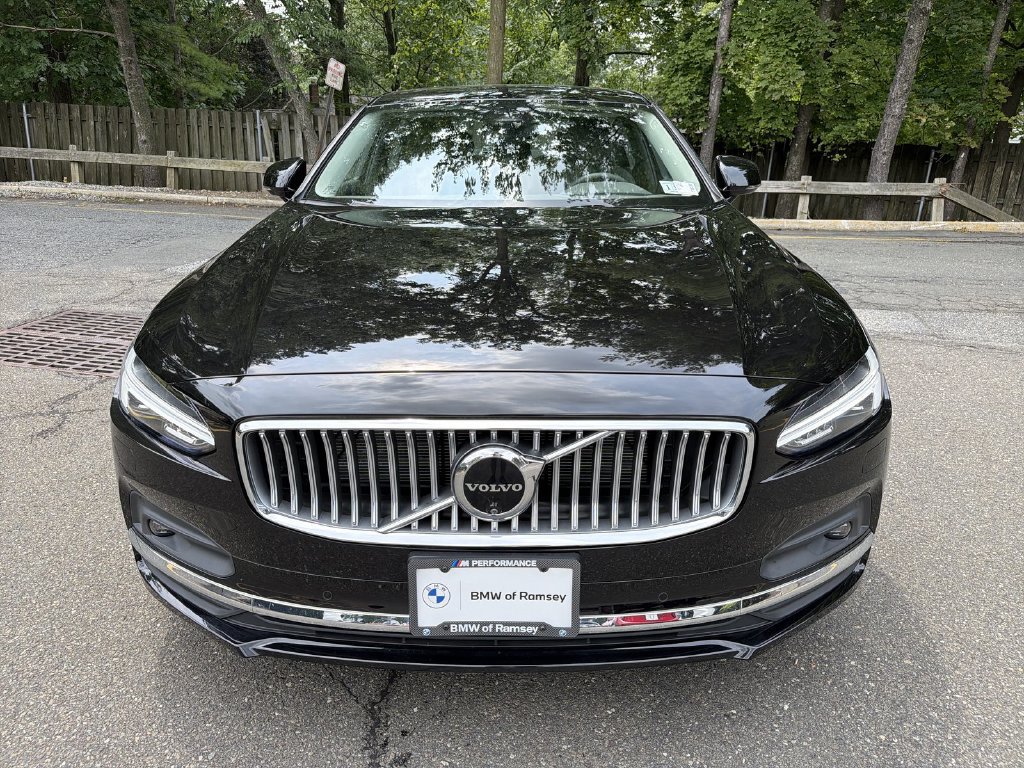 Used 2025 Volvo S90 B6 Plus AWD/4WD image 14
