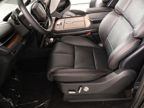 New 2026 Lincoln Navigator Black Label AWD/4WD image 10