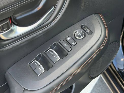 Used 2024 Honda HR-V Sport image 12