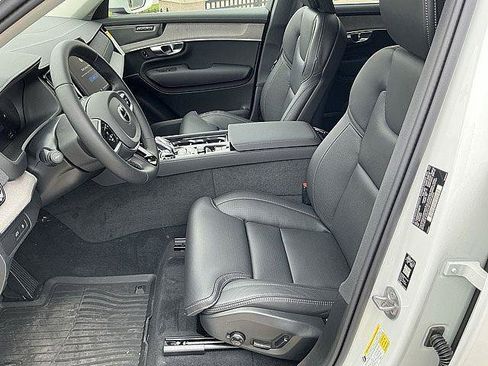 New 2026 Volvo XC90 T8 Ultra w/ Protection Package Premier AWD/4WD image 14