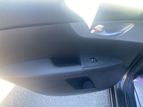 Used 2023 Kia Forte LXS image 12