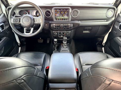 Used 2023 Jeep Wrangler Unlimited Sahara image 21