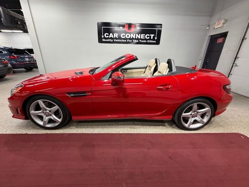 Used 2012 Mercedes-Benz SLK 250 image 18