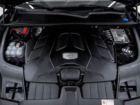 Certified 2023 Porsche Cayenne S Platinum image 27