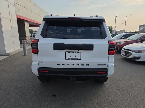 Used 2025 Toyota 4Runner TRD Off-Road AWD/4WD image 7