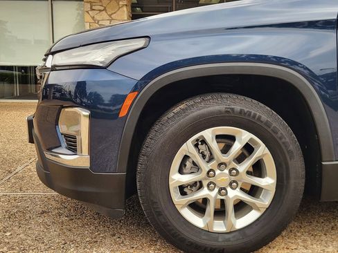 Used 2023 Chevrolet Traverse LS w/ LPO, Roadside Safety Package FWD image 10