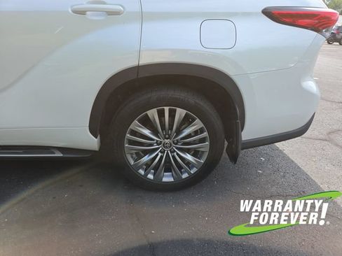 Used 2020 Toyota Highlander Platinum AWD/4WD image 22